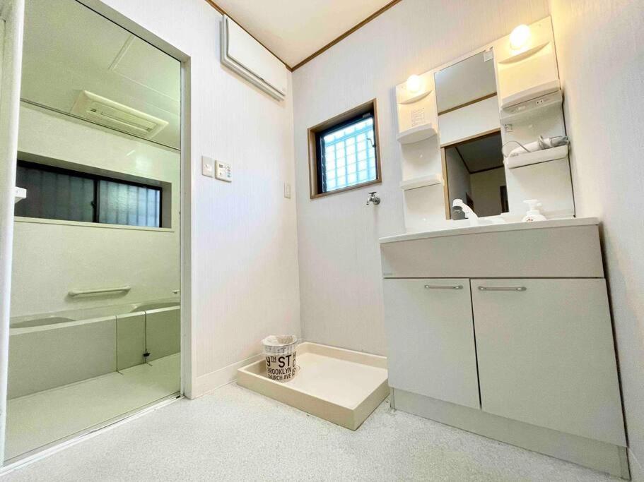 鶴橋駅徒歩2分 トイレ浴室複数あり3階建て一軒家車庫付き Osaka Exterior foto