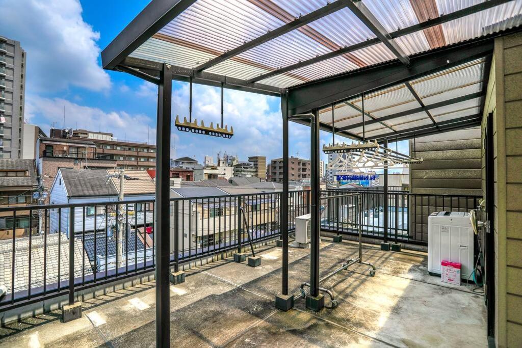 鶴橋駅徒歩2分 トイレ浴室複数あり3階建て一軒家車庫付き Osaka Exterior foto